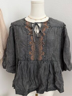Indigo Thread Co Embroidered Lyocell Peasant Top Gray Boho Medium